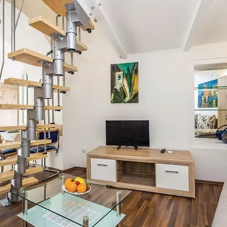 Apartament Agava *